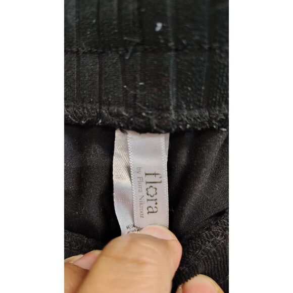 Flora Women's Black Medium Draw String Pull On Shorts With Pockets - Picture 4 of 6